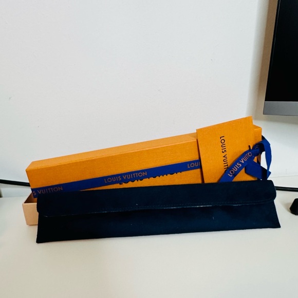 Louis Vuitton traveler watch case - navy blue suede - Picture 3 of 4